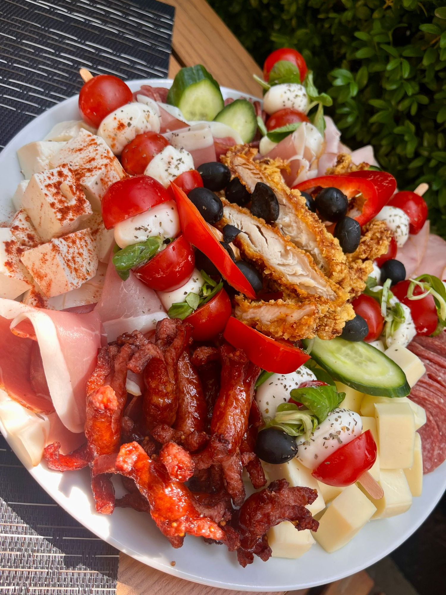 Titlul imaginii aici