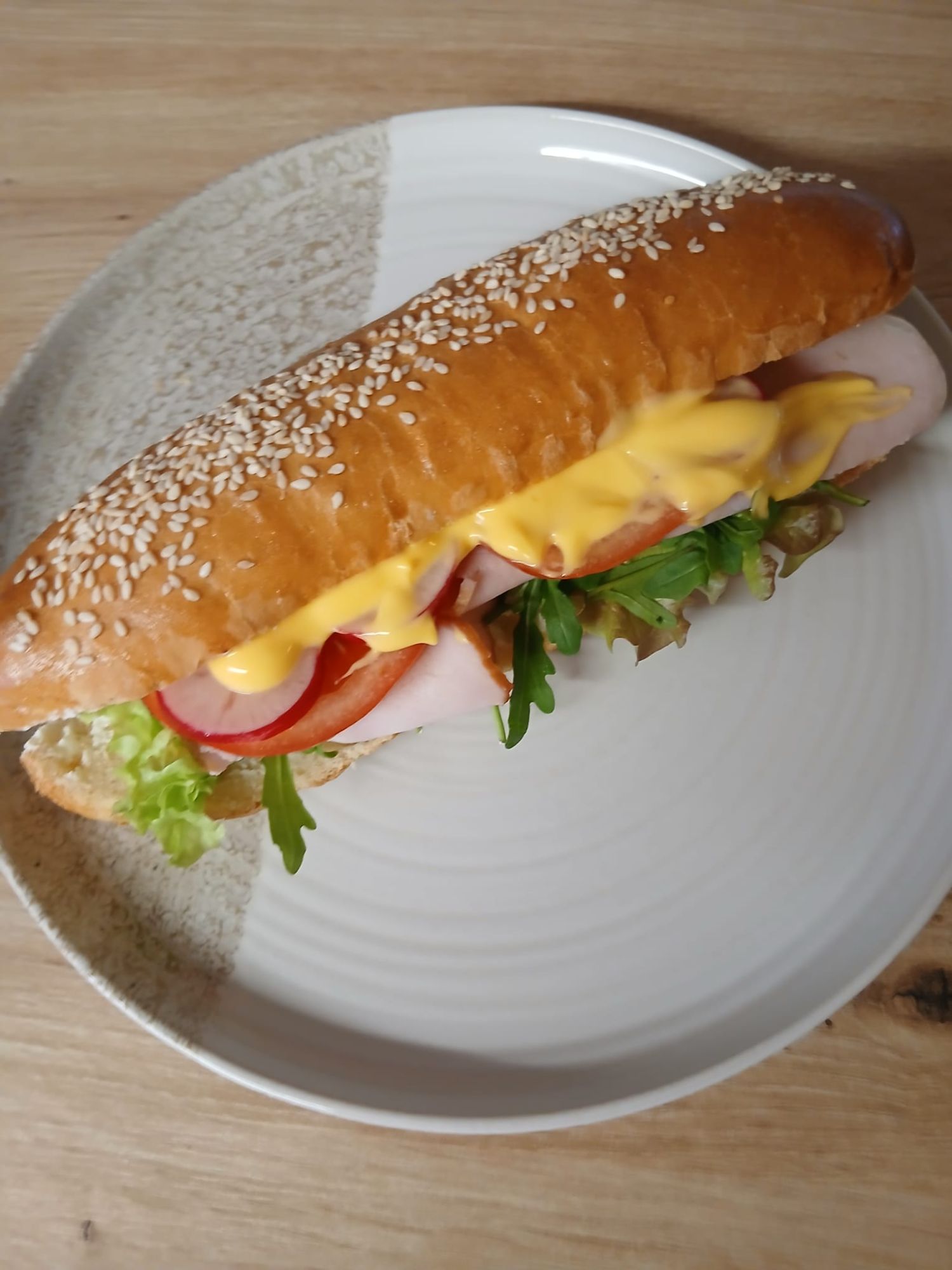 Kanapka HOT DOG z szynką