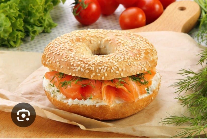 Bajgle nowojorskie z łososiem