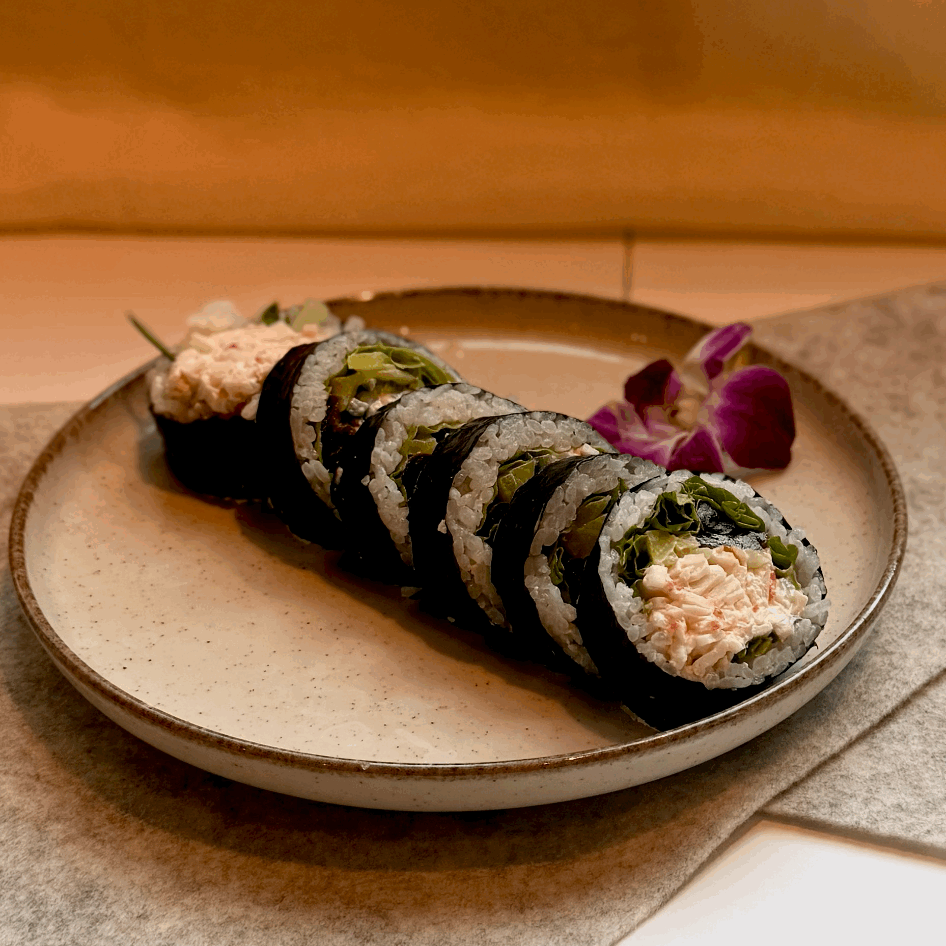 Futomaki Sałatka z surimi