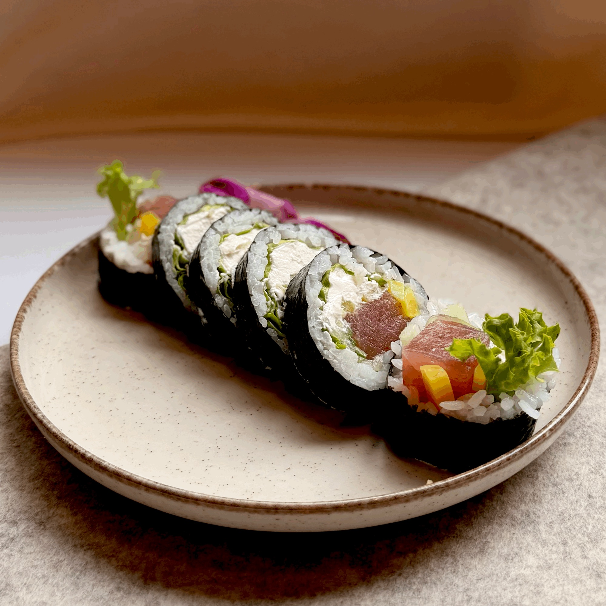 Futomaki Surowy tuńczyk 