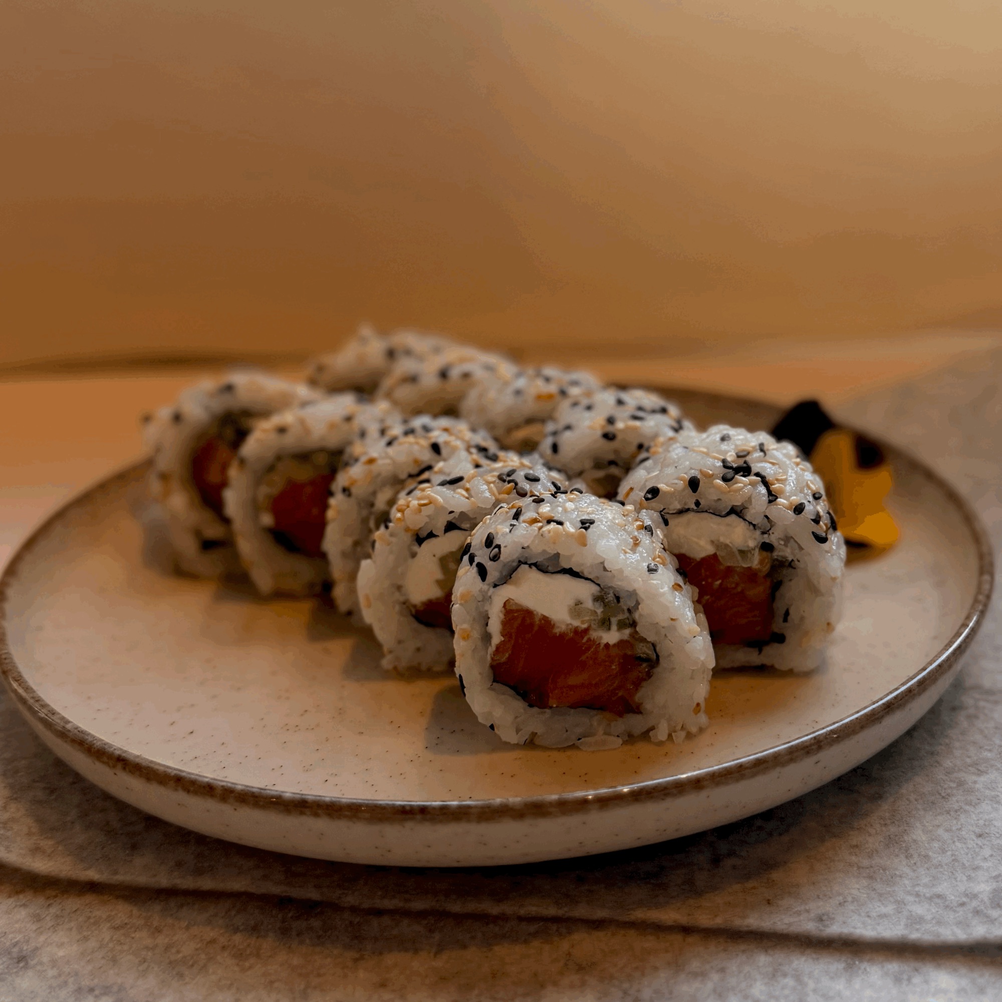 California Maki Łosoś surowy