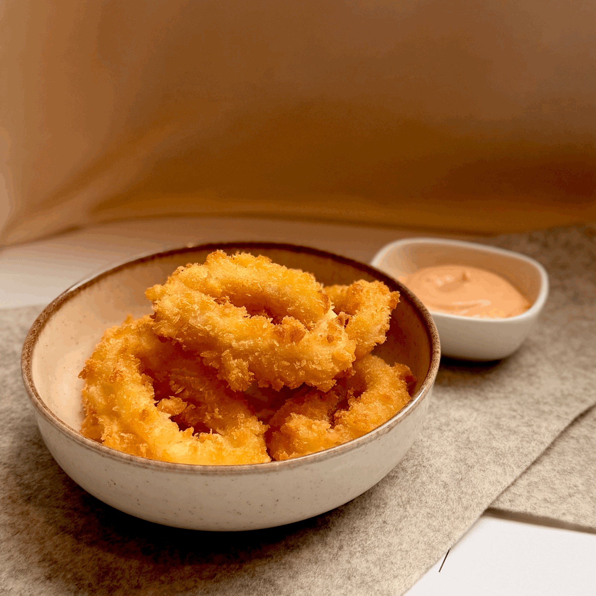 Kalmary w panko + spicy mayo (6szt)