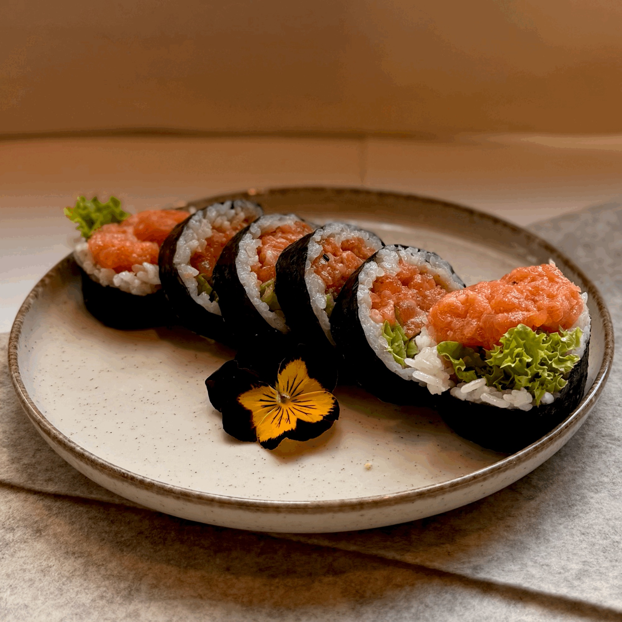 Futomaki Tatar łosoś