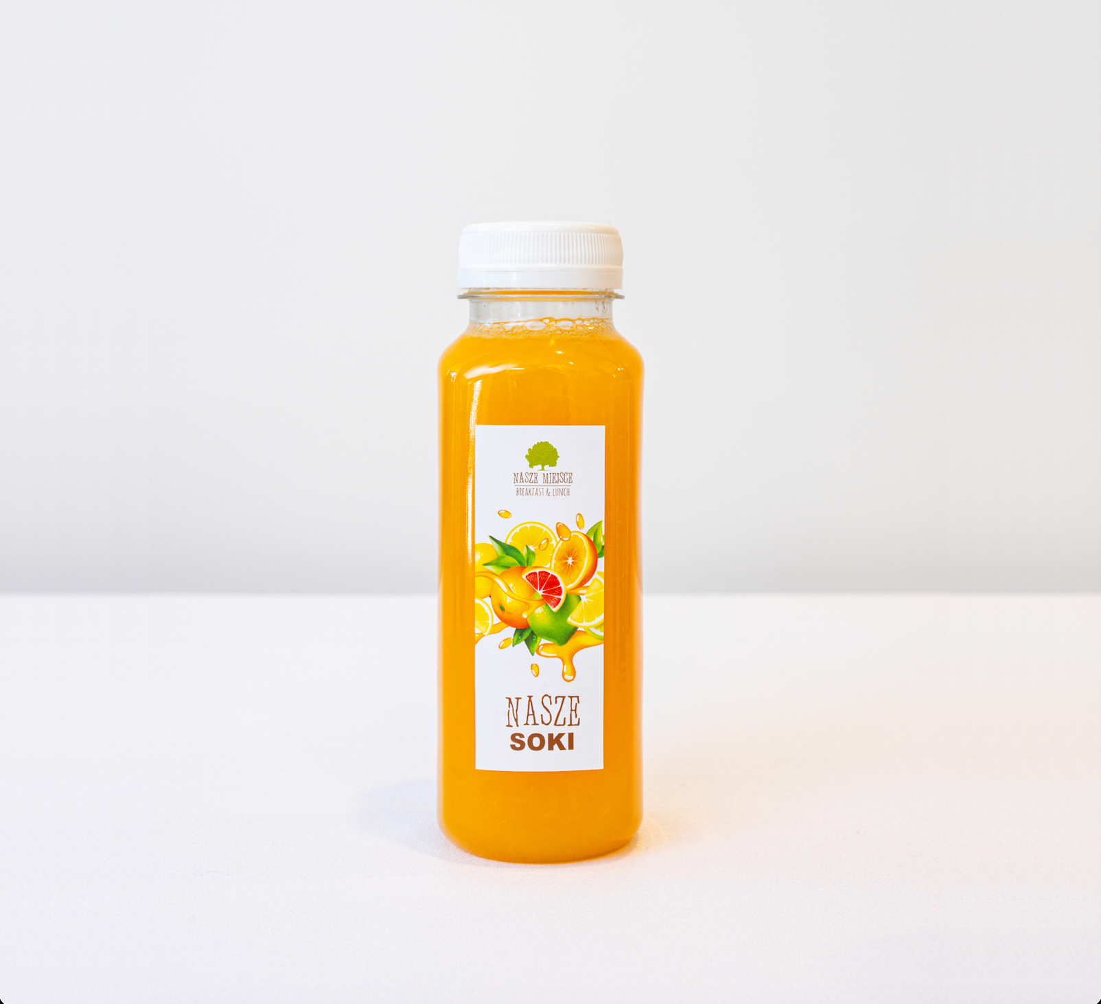 Świeżo wyciskany sok pomarańczowy