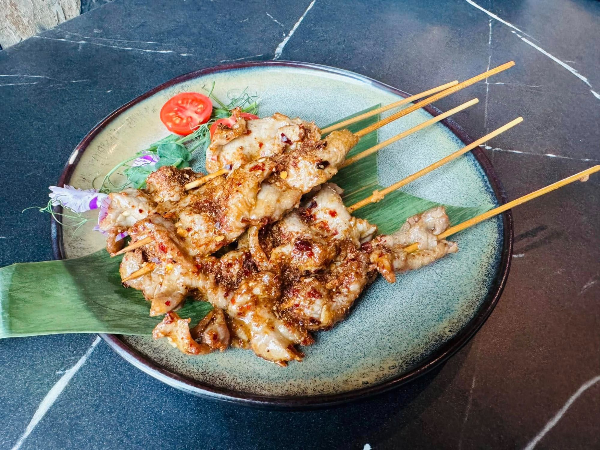 Chińskie pikantne szaszłyki z polędwicy wieprzowej