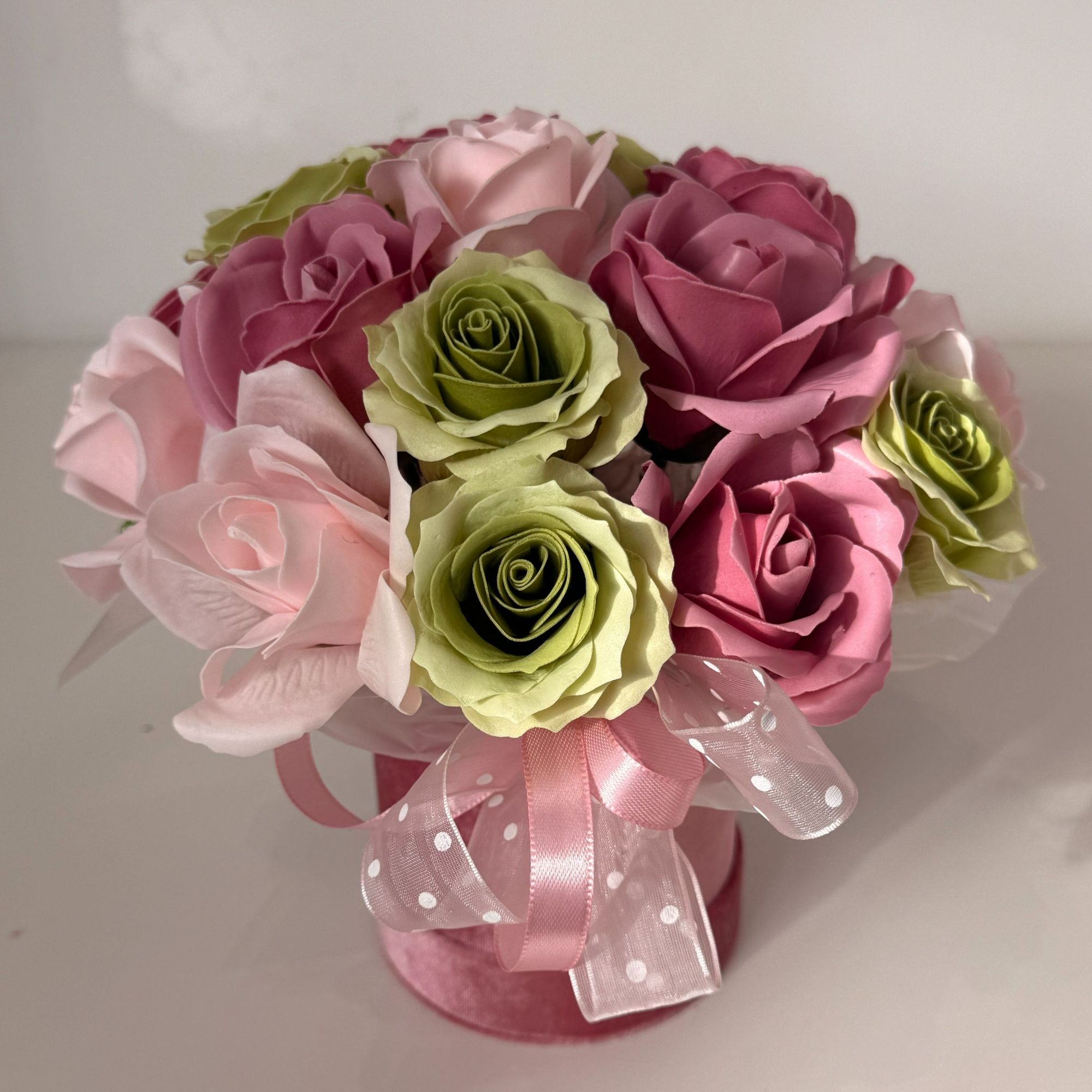 Box z mydlanych kwiatów Aksamit