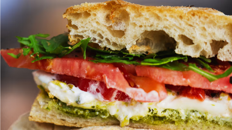 Kanapka Burrata Week Caprese 