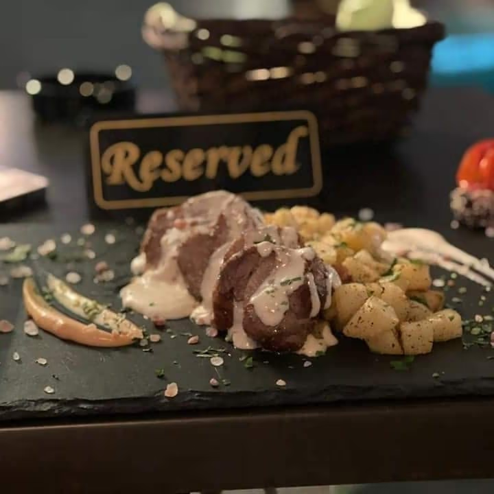 Muschiulet de porc cu sos gorgonzola