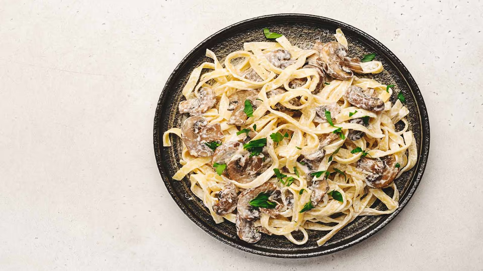 Tagliatelle cu vită și ciuperci 280 gr