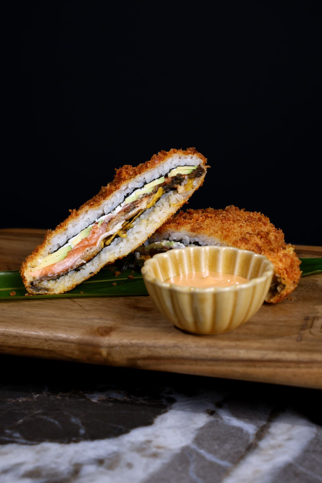 Sushi Sandwich z węgorzem i surowym łososiem