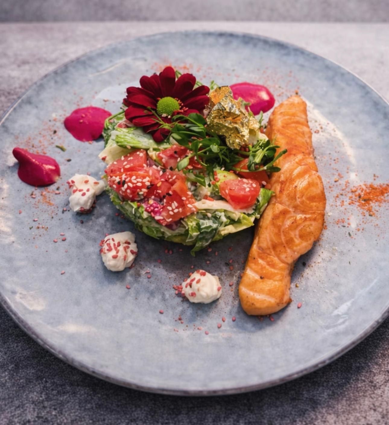 Sałatka z łososiem i grejpfrutem