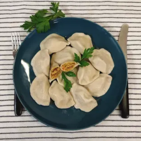 Pierogi z warzywami, kaszą jaglaną i curry (na ciepło)