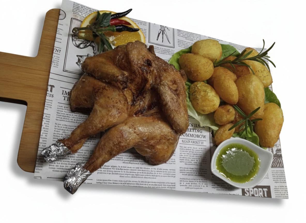 Pui copt la cuptor cu cartofi parizienne și sos de usturoi