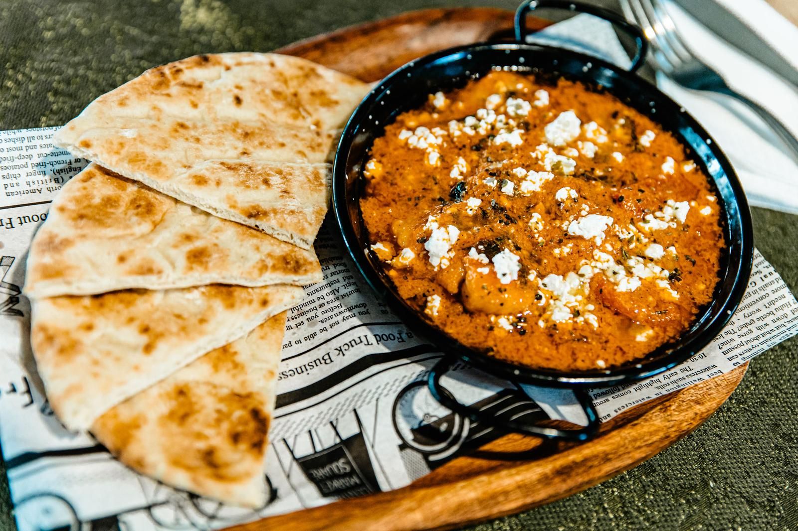 Creveți Saganaki