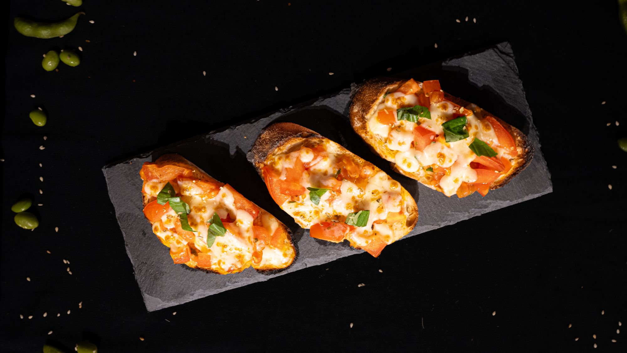 Bruschetta bread with mozzarella (3szt)