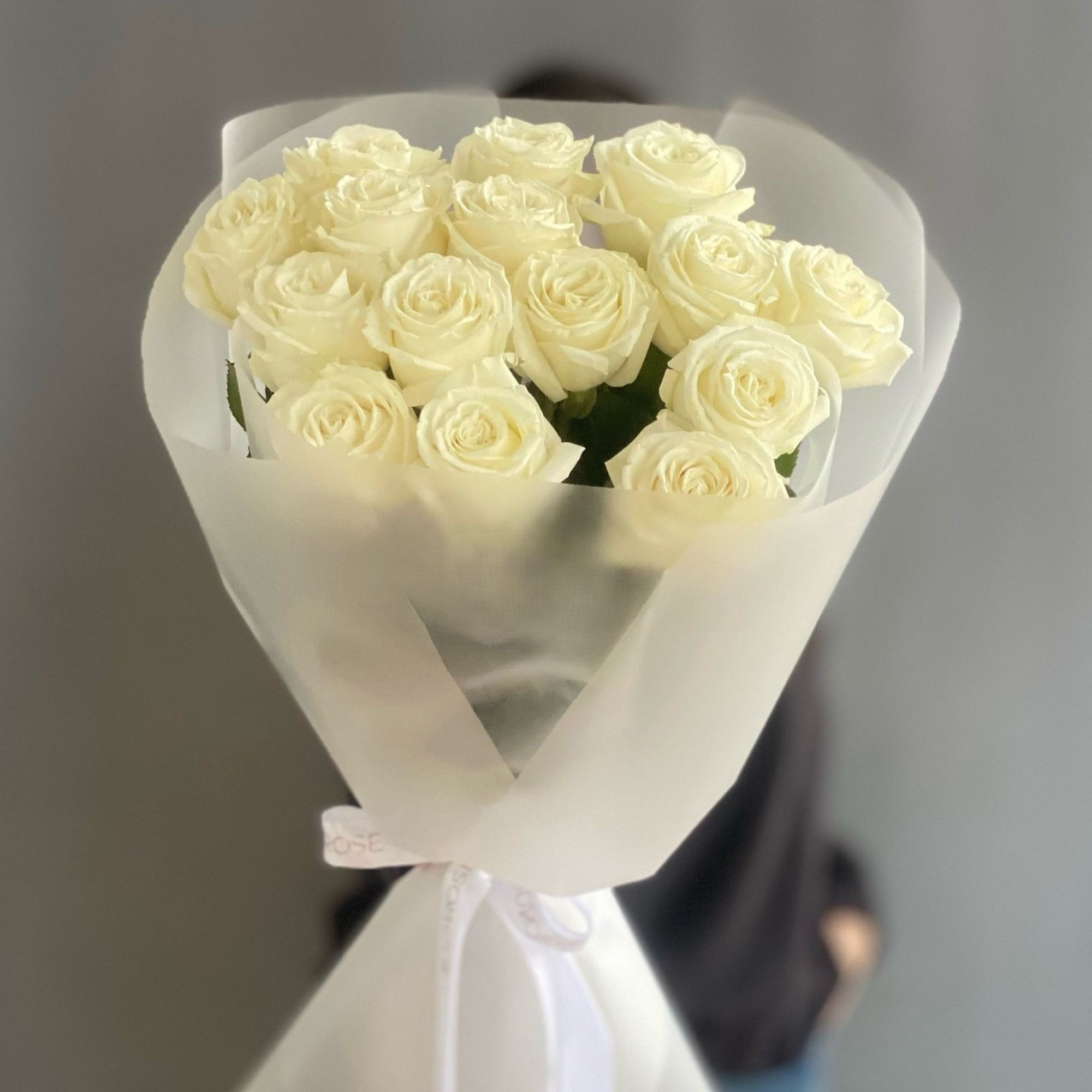 Bukiet z 15 róż białych (50-60cm)