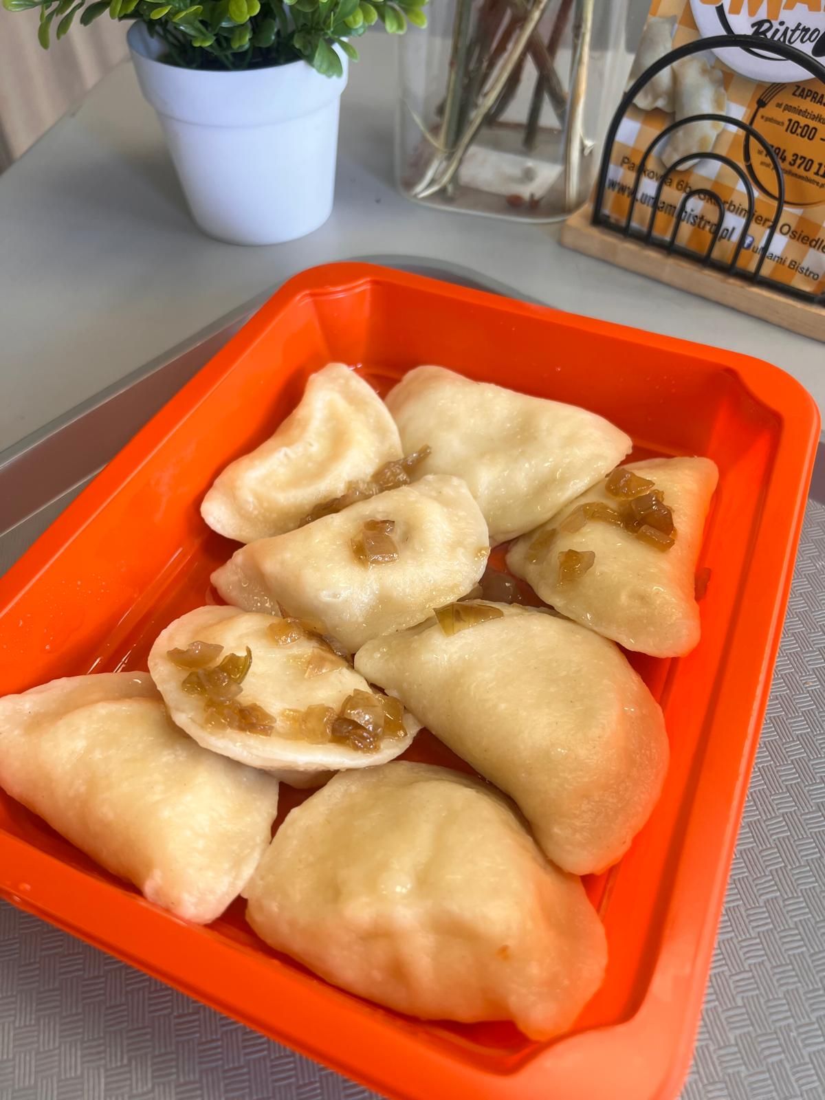 Pierogi Ruskie (ziemniaki i ser)