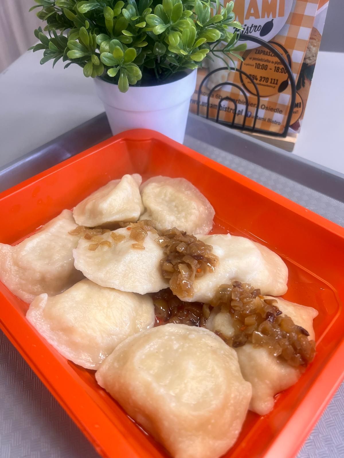 Pierogi z miesem i cebulką