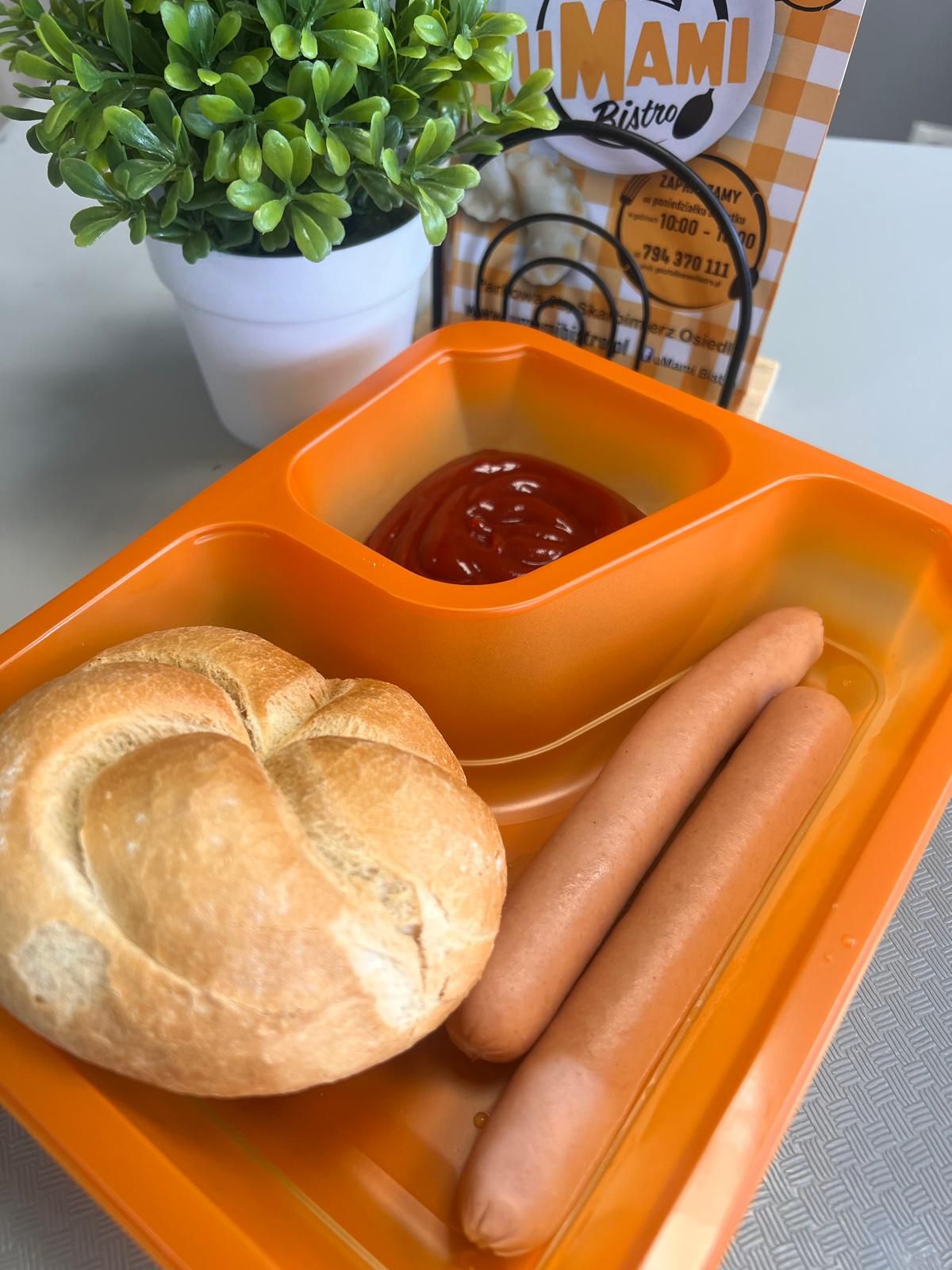Parówki (2 szt) kajzerka ketchup