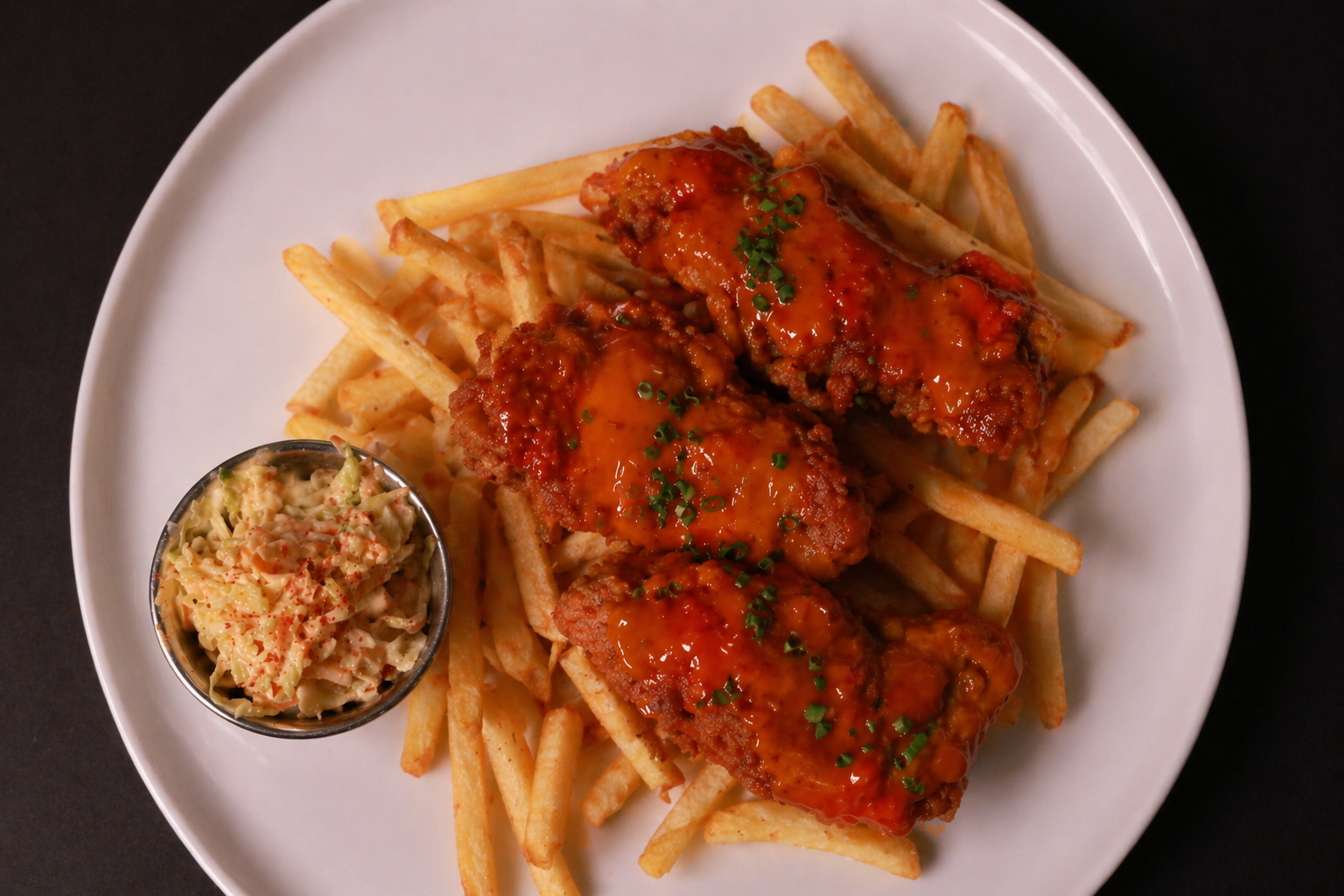 Crispy chicken in creamy sriracha sauce