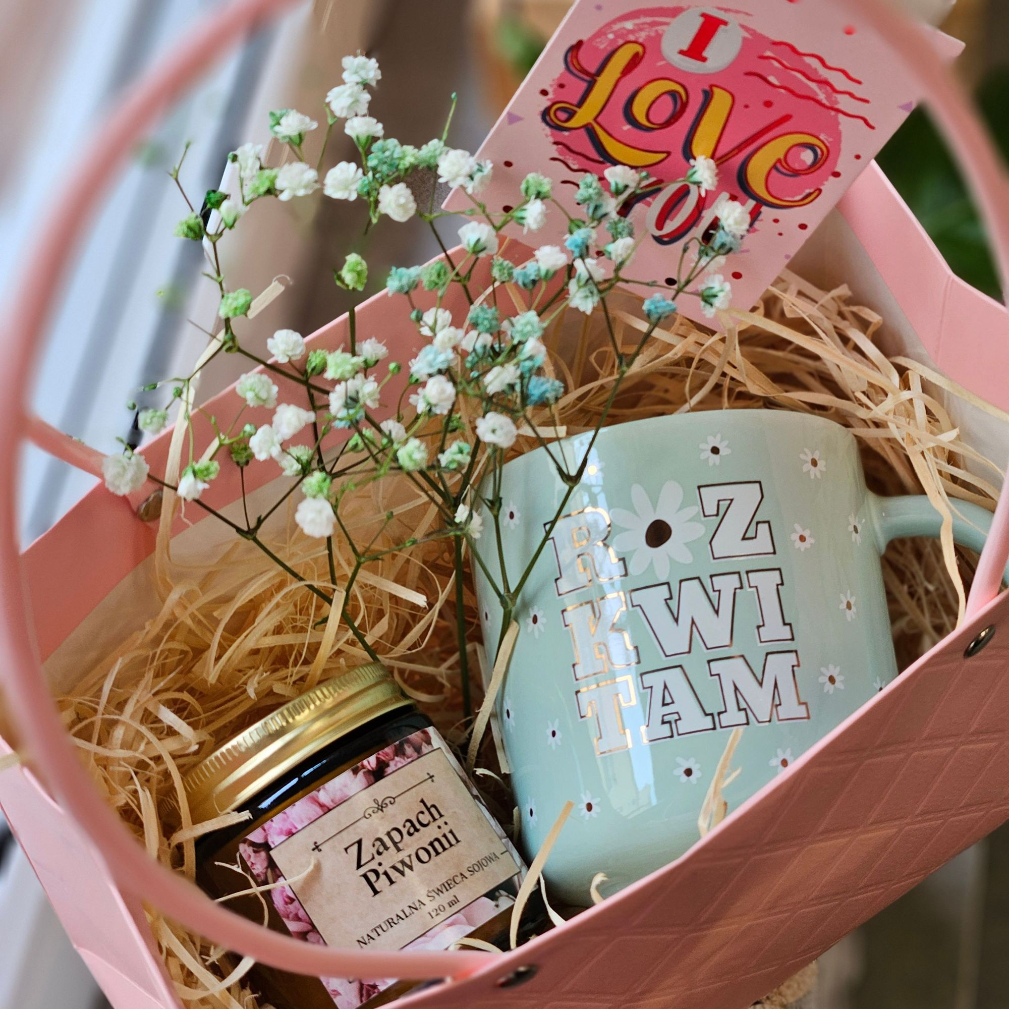 Kubek ceramiczny, świeca sojowa, bilecik w torebce