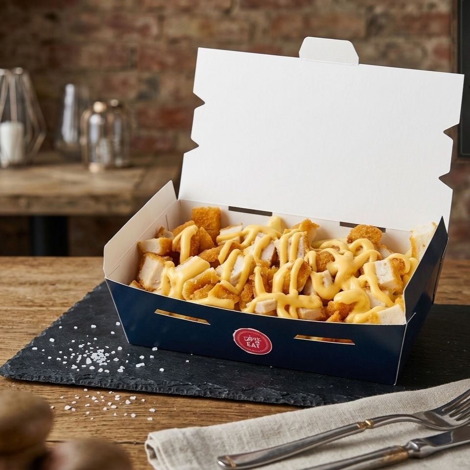 Cartofi cu crispy strips și sos cheddar