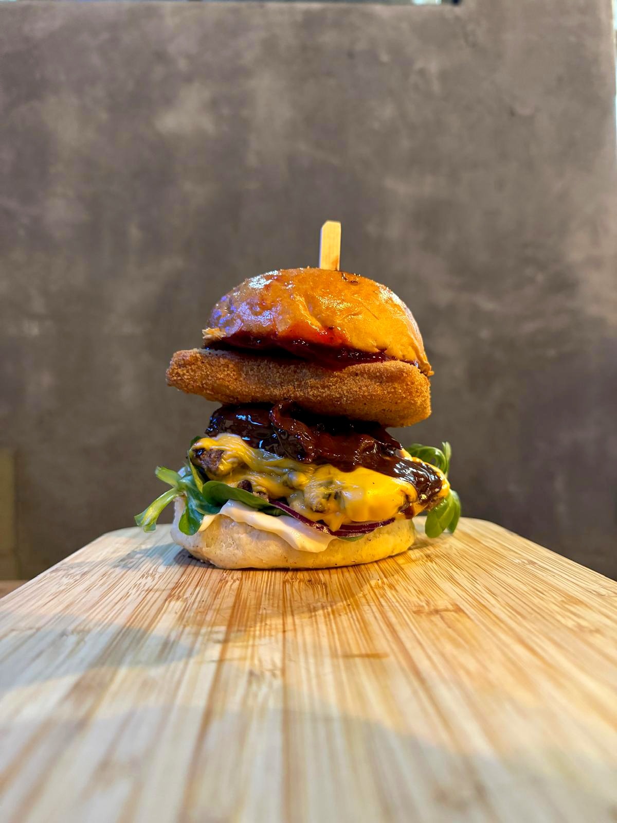 Burger Sladký  Stolarz