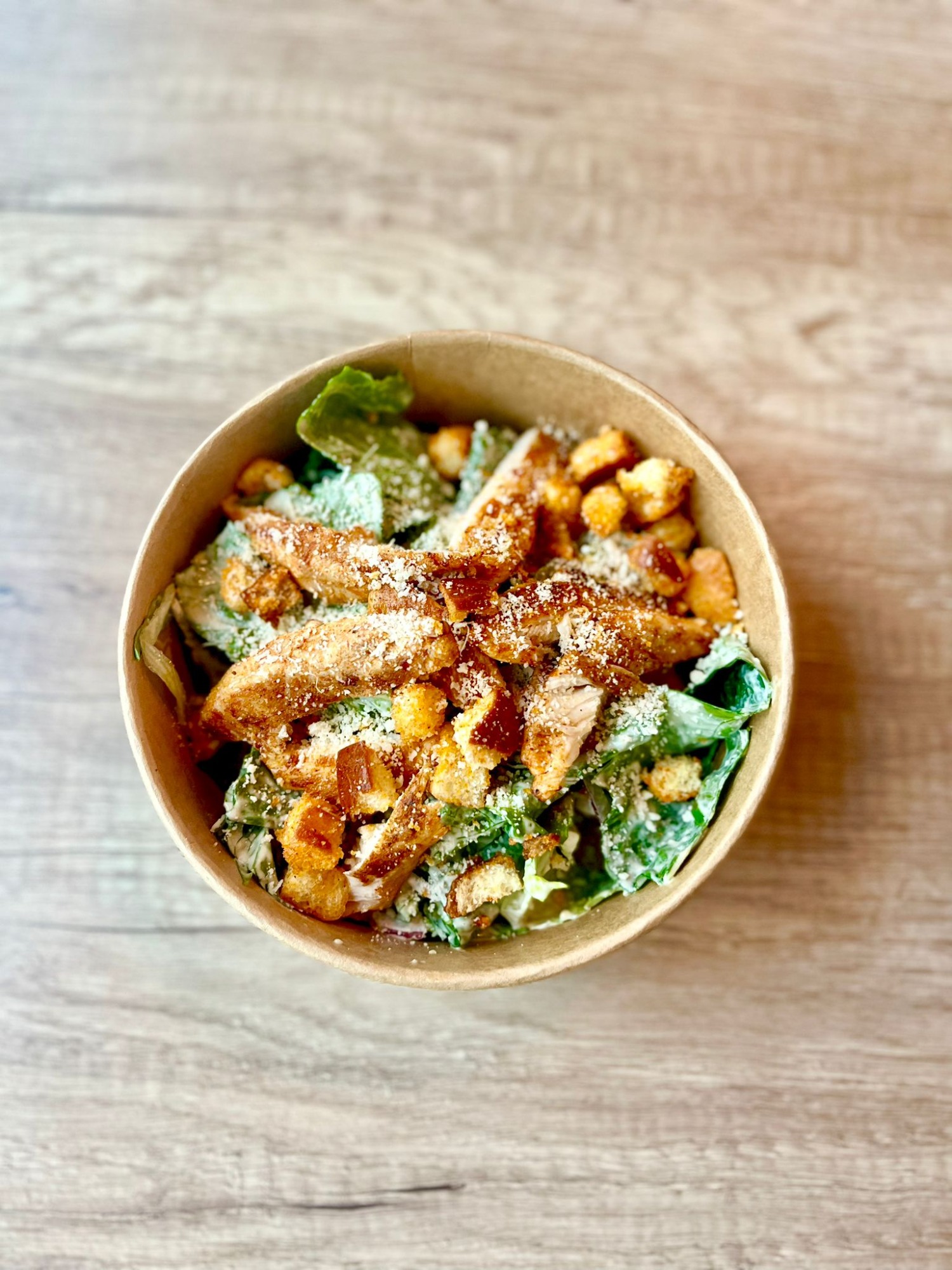 Sałatka Cezar z kurczakiem