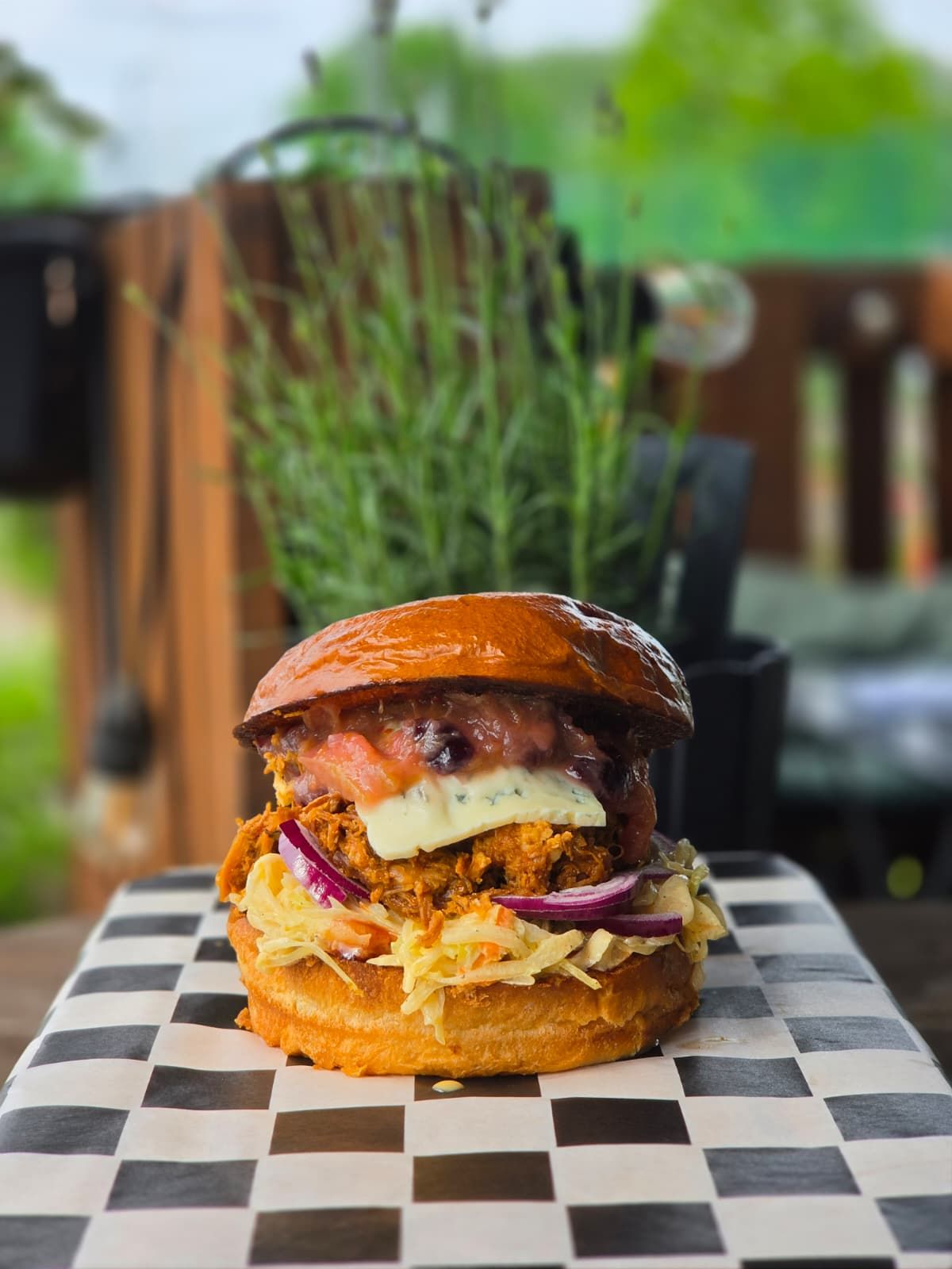 Burger Strawberry Pulled Pork