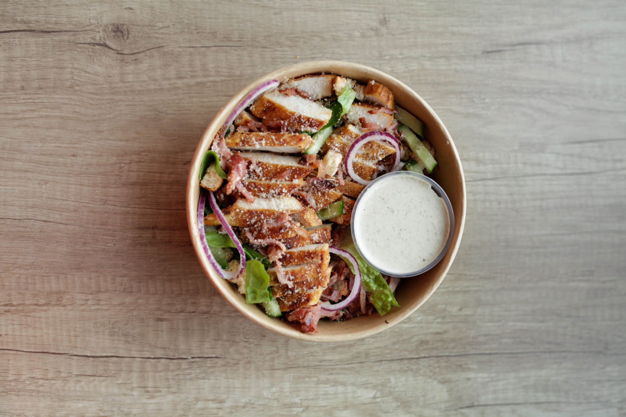 Sałatka Cezar z kurczakiem