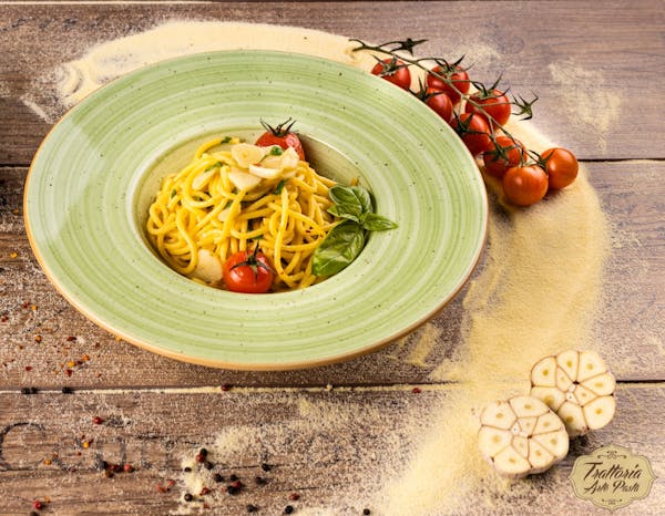 Spaghetti AOP cu usturoi, ulei de măsline și peperoncino