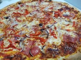 Pizza Tirolese 13