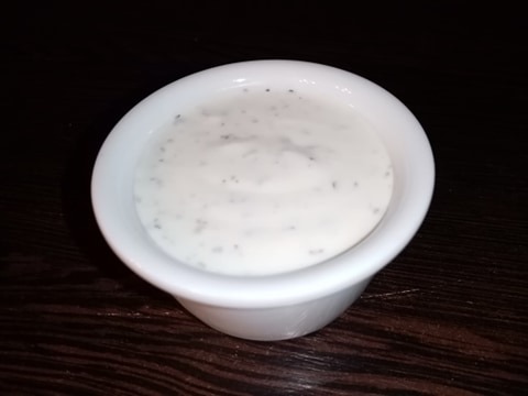 Sos ziołowo-czosnkowy