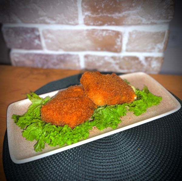Cașcaval Pane cu Salată Verde