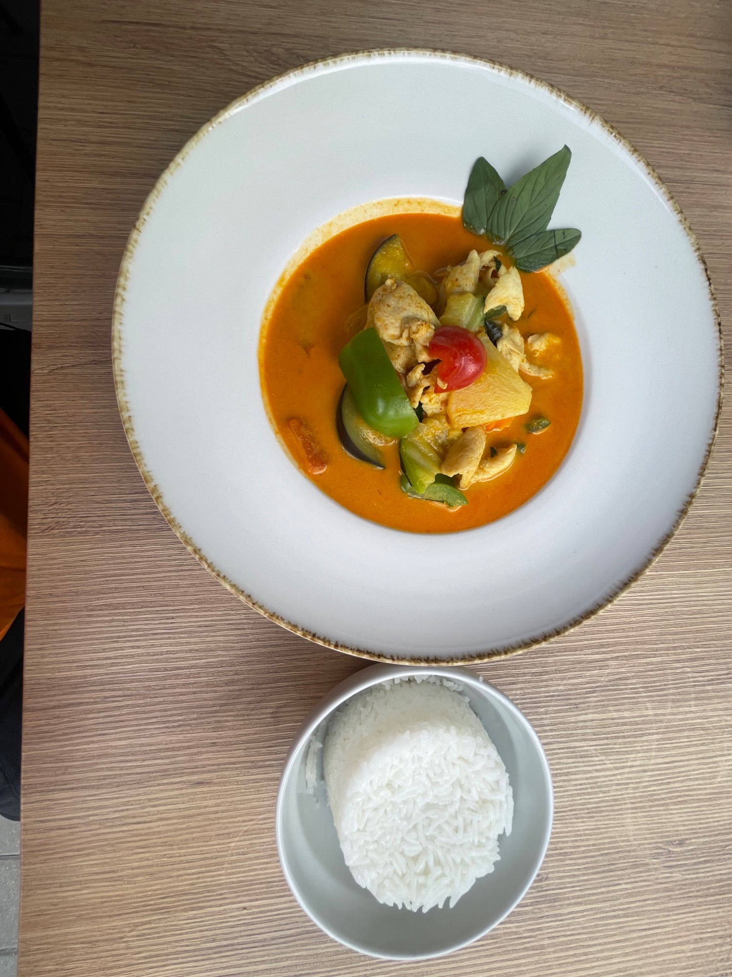24. Curry żółte (z ryżem)