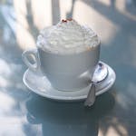 Kava sa šlagom / coffee with cream