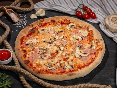 Pizza Prosciutto e Funghi L