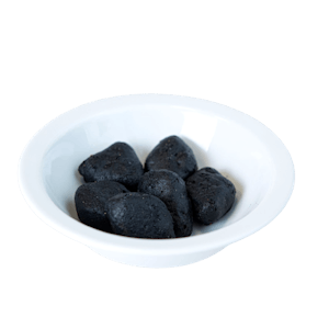 4. Black Snack- Czarne jak węgiel serowe nuggetsy (7 szt.)
