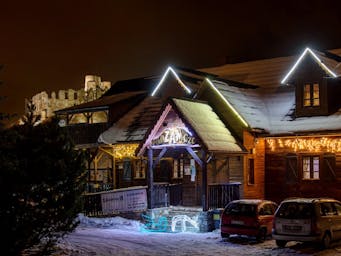 Restauracja w zimowej scenerii