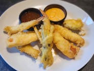 Mix tempura czyli warzywa i owoce morza