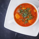 Pikantna zupa gulaszowa