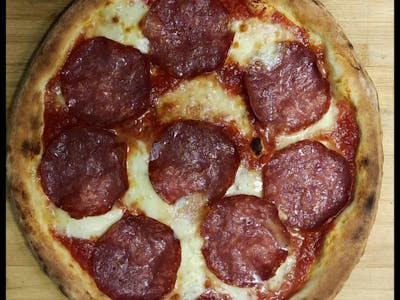 4.Pizza Salame