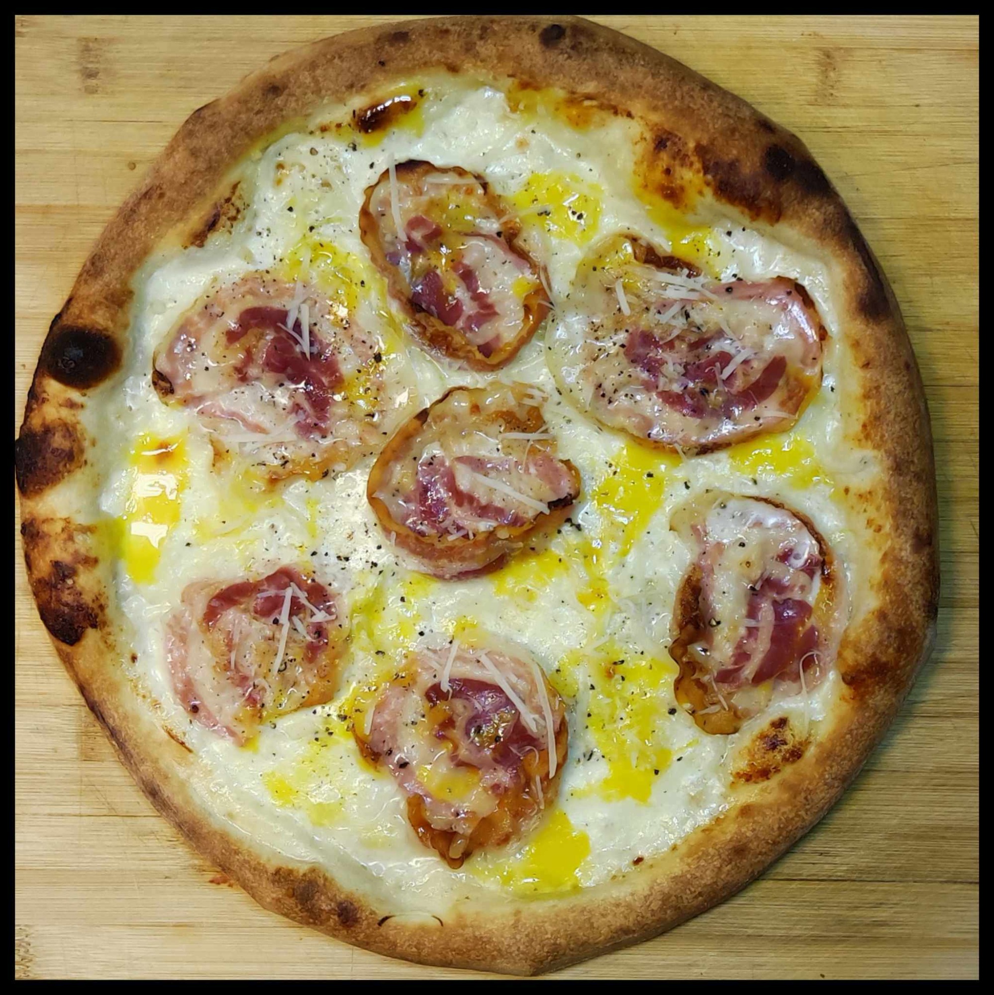 22.Pizza Carbonara