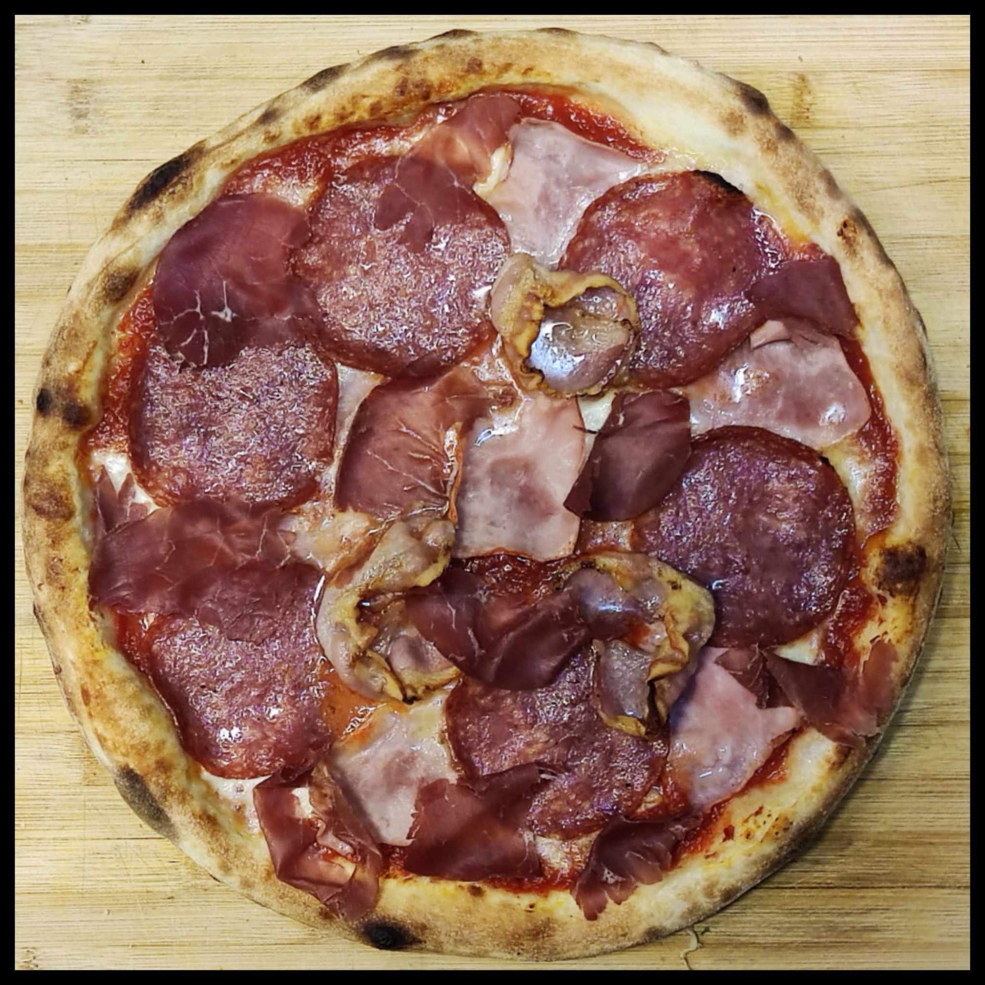 8.Pizza Quattro Carni