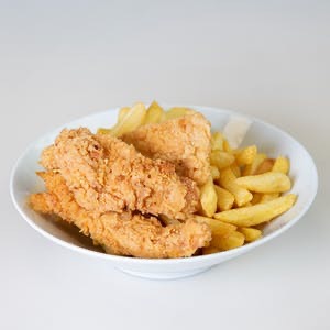 1. 3 POLĘDWICZKI Z KURCZAKA + frytki