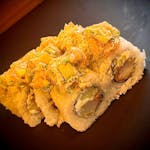 6. Paluszek smażony w tempurze na wierzchu czapeczki sałatki/crab stick baked in tempura, on top salad caps
