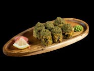 Hosomak awokado tempura z pesto 