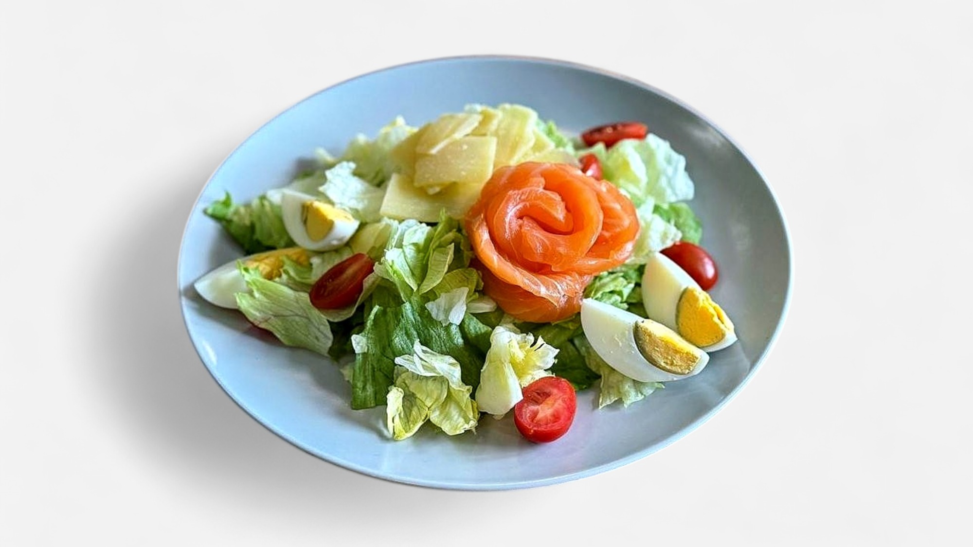 Sałatka Cesar z łososiem