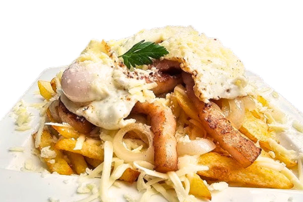 Cartofi prăjiți cu ochiuri de ou, mozzarela și slănină 420 g